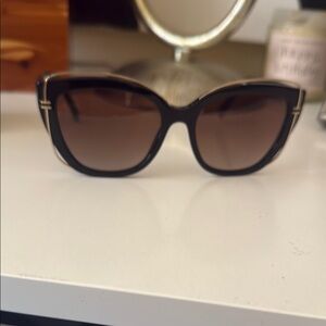 Tiffany & Co. TF 4148 Cat Eye Shape Polarized Sunglasses 🕶️ Excellent Condition